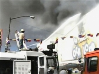 Noticia Radio Panamá | Voraz incendio consume almacenes en Calidonia