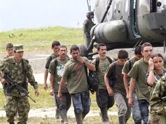 Noticia Radio Panamá | Panamá entrega a tres guerrilleros de las FARC a las autoridades de EE.UU.