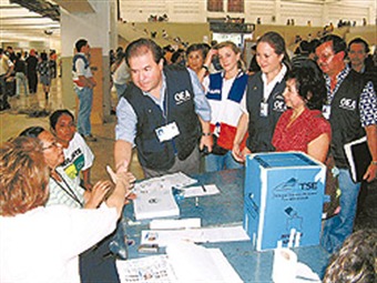 Noticia Radio Panamá | Se registra balacera en centro de votación en Panamá
