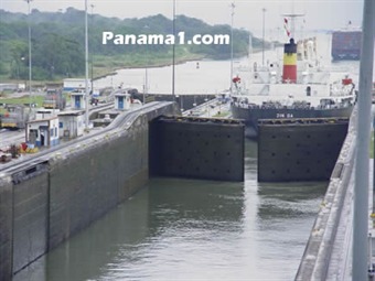 Noticia Radio Panamá | Martinelli se reune para iniciar transición sobre asuntos del Canal