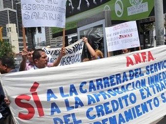 Noticia Radio Panamá | Continúan paralizadas labores en aduanas