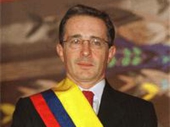 Noticia Radio Panamá | Presidente de Colombia llega a Panamá para investidura de Martinelli