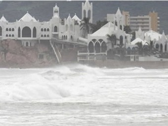 Noticia Radio Panamá | Peligroso huracán se dirige a las costas de México