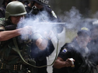 Noticia Radio Panamá | Muere un seguidor de Zelaya en los enfrentamientos con la policía hondureña