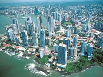 Noticia Radio Panamá | Panamá anima a los empresarios valencianos a construir vivienda social