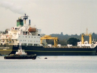Noticia Radio Panamá | Cruza barco Canal de Panamá con desechos radioactivos