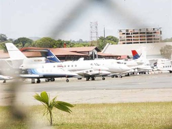 Noticia Radio Panamá | Confirman la retención de una avioneta supuestamente vinculada al narcotráfico en Panamá
