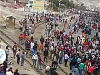 Noticia Radio Panamá | Sindicato denuncia despido de huelguistas en ampliación de Canal de Panamá