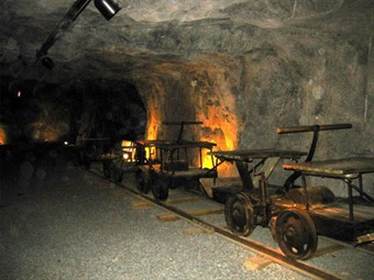 Noticia Radio Panamá | Máquina perforadora cerca contactar mineros atrapados en Chile
