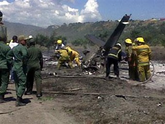 Noticia Radio Panamá | Helicóptero militar Venezuela colisiona en medio labores rescate