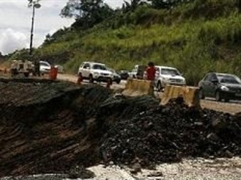 Noticia Radio Panamá | Alerta roja se mantiene, puente Centenario reabierto parcialmente
