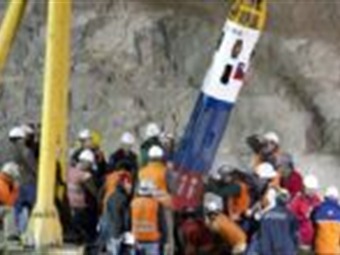 Noticia Radio Panamá | Los 33 mineros contratan a abogados, crean sociedad para explotar historia