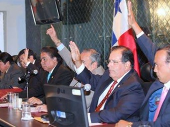 Noticia Radio Panamá | Comisión aprueba reformas al Código Minero