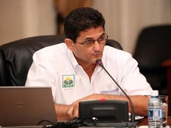 Noticia Radio Panamá | Kieswetter deberá responder cuestionario sobre efectos de decreto pesquero