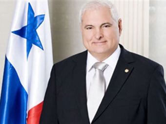 Noticia Radio Panamá | Presidente Martinelli promete amplia consulta por reforma constitucional