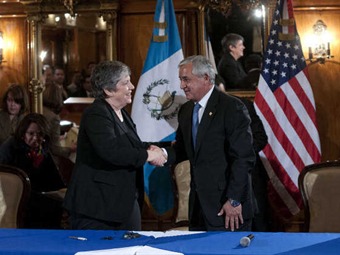 Featured image for “Napolitano rechaza propuesta de Guatemala de despenalizar drogas”