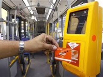 Noticia Radio Panamá | Estudiantes tendrán su tarjeta para el Metro Bus esta semana