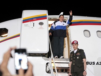 Noticia Radio Panamá | Hugo Chávez retorna a Venezuela luego de recibir radioterapia en Cuba