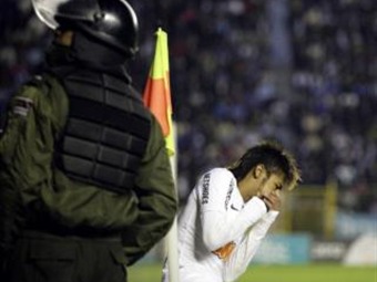 Noticia Radio Panamá | Bolívar repudia agresión contra Neymar, pero asegura ser un hecho aislado