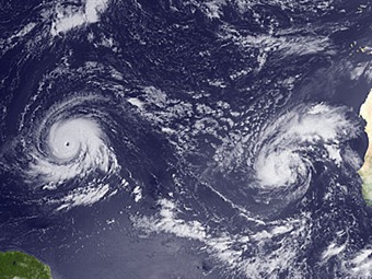 Noticia Radio Panamá | Depresión tropical cobra fuerza en el Atlántico
