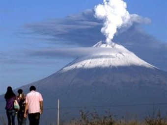 Noticia Radio Panamá | México reduce alerta por baja actividad de volcán Popocatépetl