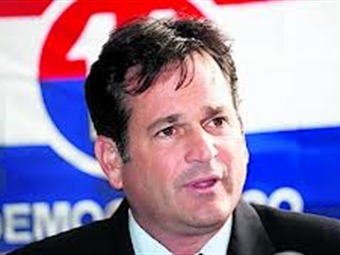Noticia Radio Panamá | Navarro gana primarias del PRD
