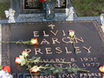 Noticia Radio Panamá | Paul McCartney visita casa y tumba de Elvis Presley