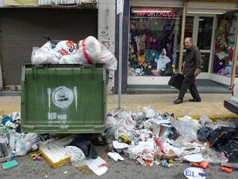 Noticia Radio Panamá | Recolectores de basura inician paro nacional indefinido en Chile