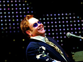 Noticia Radio Panamá | Elton John se recupera bien de la operación de apéndice
