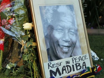 Noticia Radio Panamá | Cientos de actos siguen honrando a Mandela en cuarto día de duelo