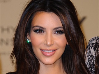 Noticia Radio Panamá | Kim Kardashian llevará entrenador personal a su luna de miel