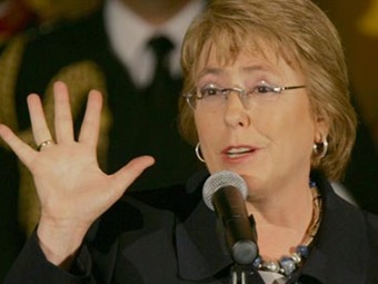 Noticia Radio Panamá | Presidenta Michelle Bachelet firma proyecto de reforma al binominal