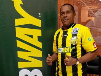 Noticia Radio Panamá | Mendieta, presentado «oficialmente» como entrenador del CAI