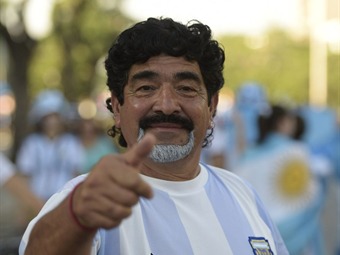 Noticia Radio Panamá | Maradona: «Casillas no debió jugar, fue un error del bigotón»