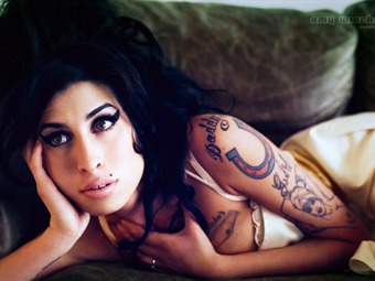 Noticia Radio Panamá | El recuerdo de Amy Winehouse sigue vivo en su barrio londinense