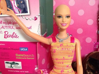 Noticia Radio Panamá | Mattel aumentará producción de Barbies calvas para apoyar niñas con cáncer