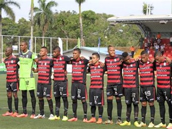 Noticia Radio Panamá | El Sporting de San Miguelito comanda la Liga de Apertura 2014