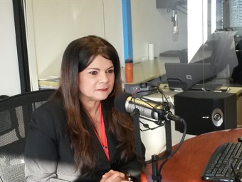 Noticia Radio Panamá | «Los abogados sospechan la presencia de autoridades policiales» Julia Elena Alvear