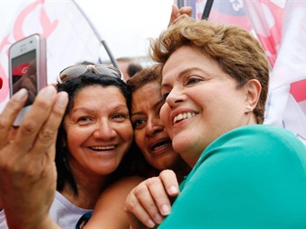 Noticia Radio Panamá | Rousseff cierra campaña acusando a opositores de hacer promesas vacías