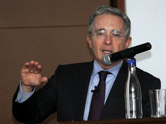 Noticia Radio Panamá | «Declarar paraíso fiscal a Panamá es ofenderla» Expresidente Álvaro Uribe