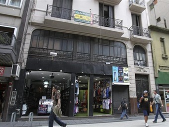 Noticia Radio Panamá | Justicia argentina allana la empresa administradora de hotel de Fernández