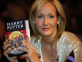 Noticia Radio Panamá | Publicará la escritora británica J.K. Rowling nuevos textos sobre Harry Potter en Navidad