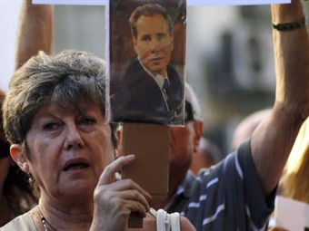 Noticia Radio Panamá | Argentina: El tiro que mató a Nisman se disparó a un centímetro de distancia