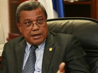 Noticia Radio Panamá | Diputados piden renuncia de Eduardo Peñaloza