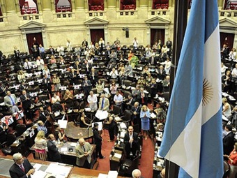 Noticia Radio Panamá | Diputados en Argentina aprobaron la estatización de los trenes con aval opositor