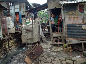 Noticia Radio Panamá | Opositores critican a Gobierno argentino por descalificar informe de pobreza