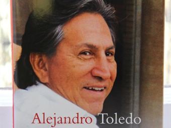 Noticia Radio Panamá | Ex presidente Alejandro Toledo presenta su nuevo libro sobre la situación de Latinoamérica