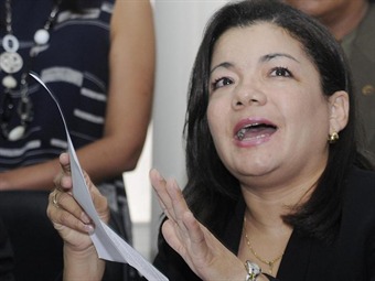 Noticia Radio Panamá | Magally Castillo, recomienda al Presidente Varela remover del cargo al titular del MEF