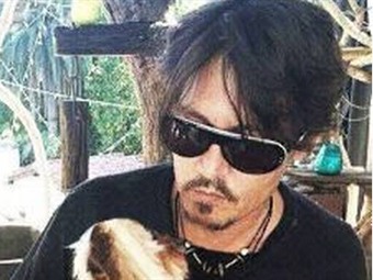 Noticia Radio Panamá | Johnny Depp podría sufrir 10 años de cárcel por ingresar sus perros a Australia