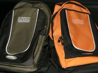 Noticia Radio Panamá | Asoprof aporta testigo para investigación por caso de compras de mochilas
